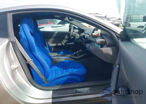 2019 Ferrari 812 Superfast z USA, uszkodzony, nr VIN ZFF83CLA7K0245124